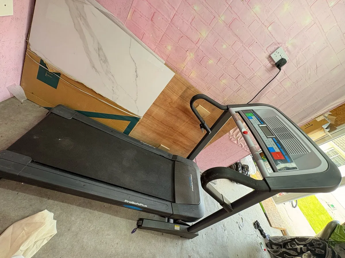 Treadmill - Image 2