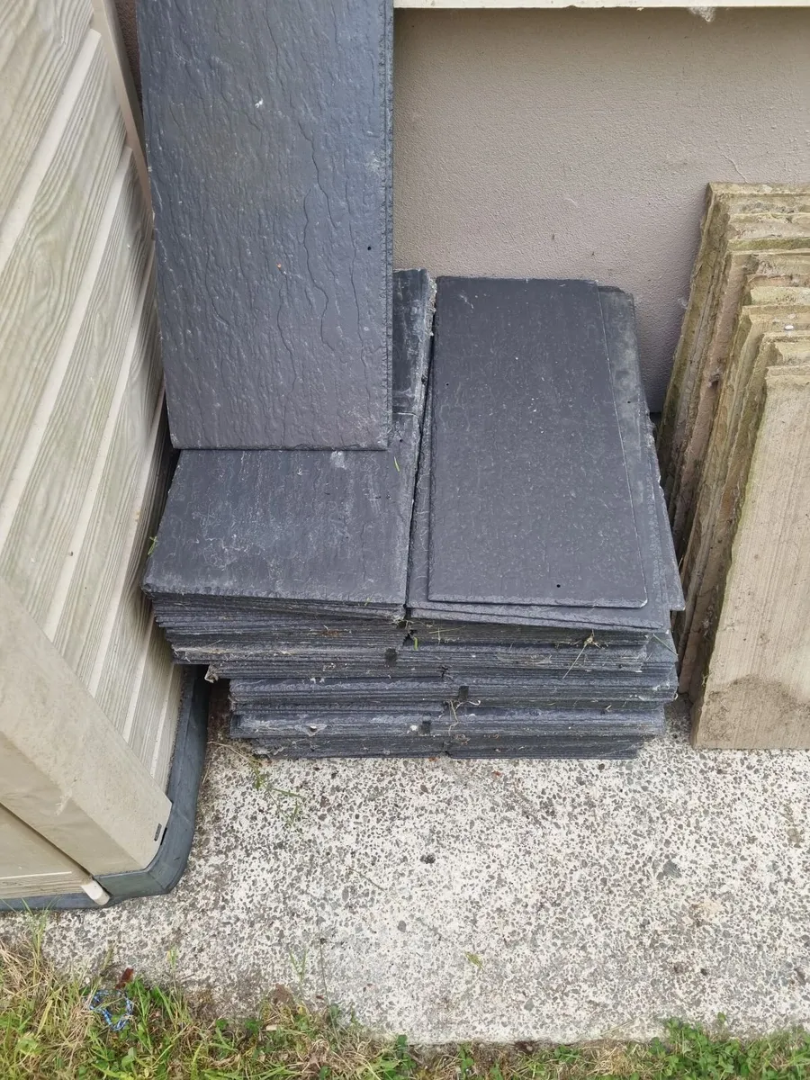 Natural stone slates and ridge tiles - Image 1