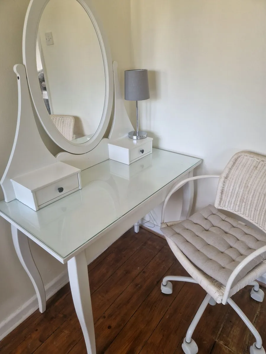 Vanity table and Chair - Image 3
