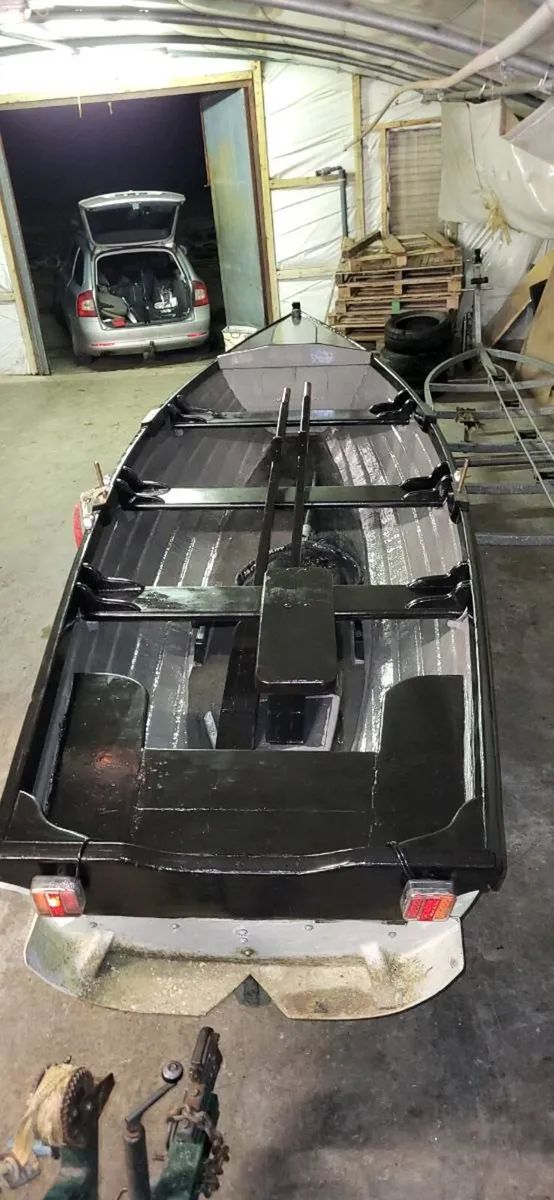 19ft McAlinden "Fisher Supreme" Lake Boat/ Trailer - Image 1