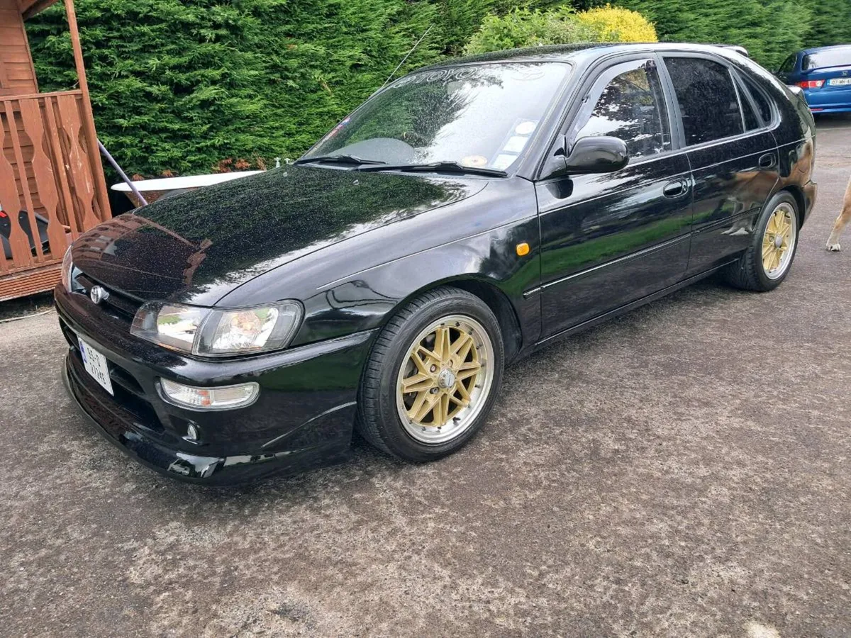 Toyota Corolla - Image 2
