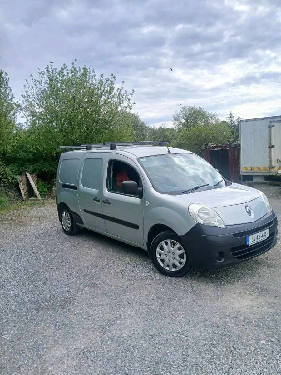 2012 Lwb Renault kangoo, New Doe test & Taxed - Image 1