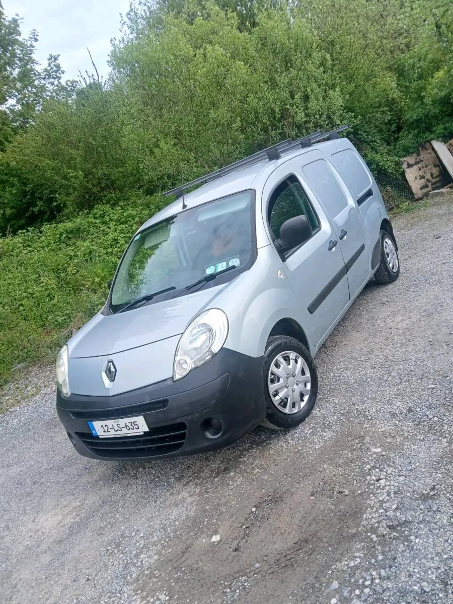 2012 Lwb Renault kangoo, New Doe test & Taxed - Image 3