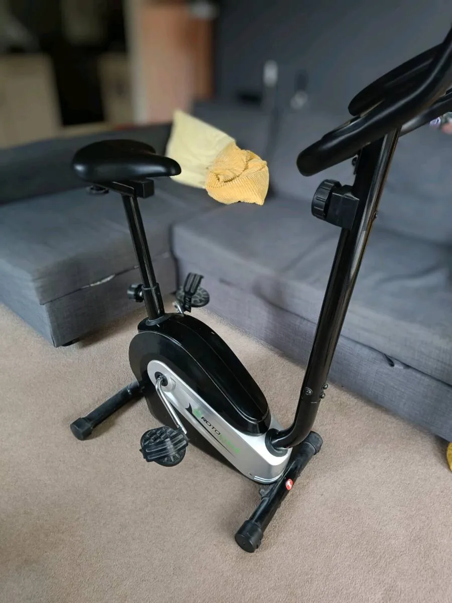 Exercise bike - Image 2