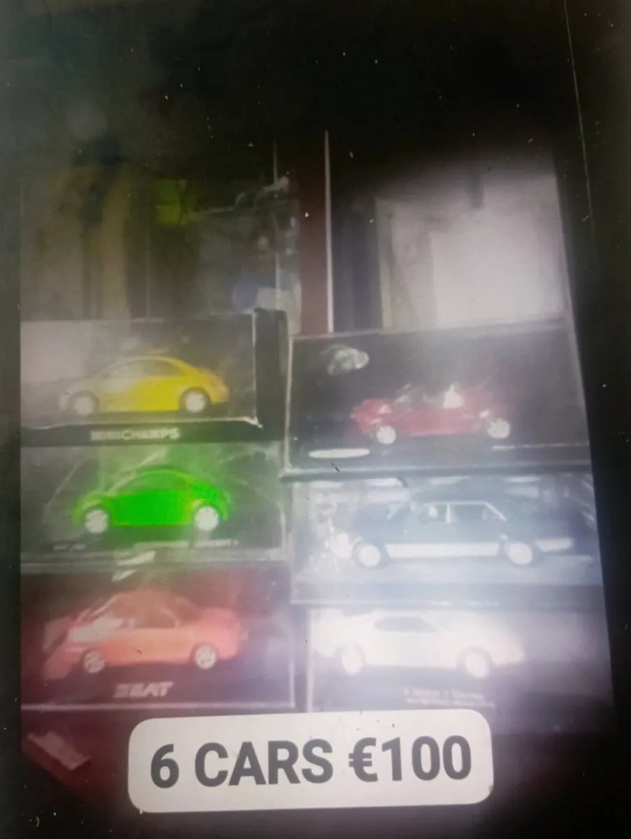 SELLING AS A JOBLOT { 6 IN TOTAL} 1-43 SCALE CARS - Image 2