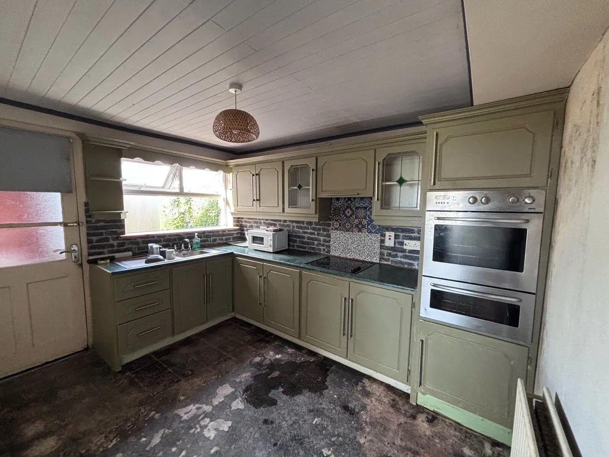 Kitchen - Image 2