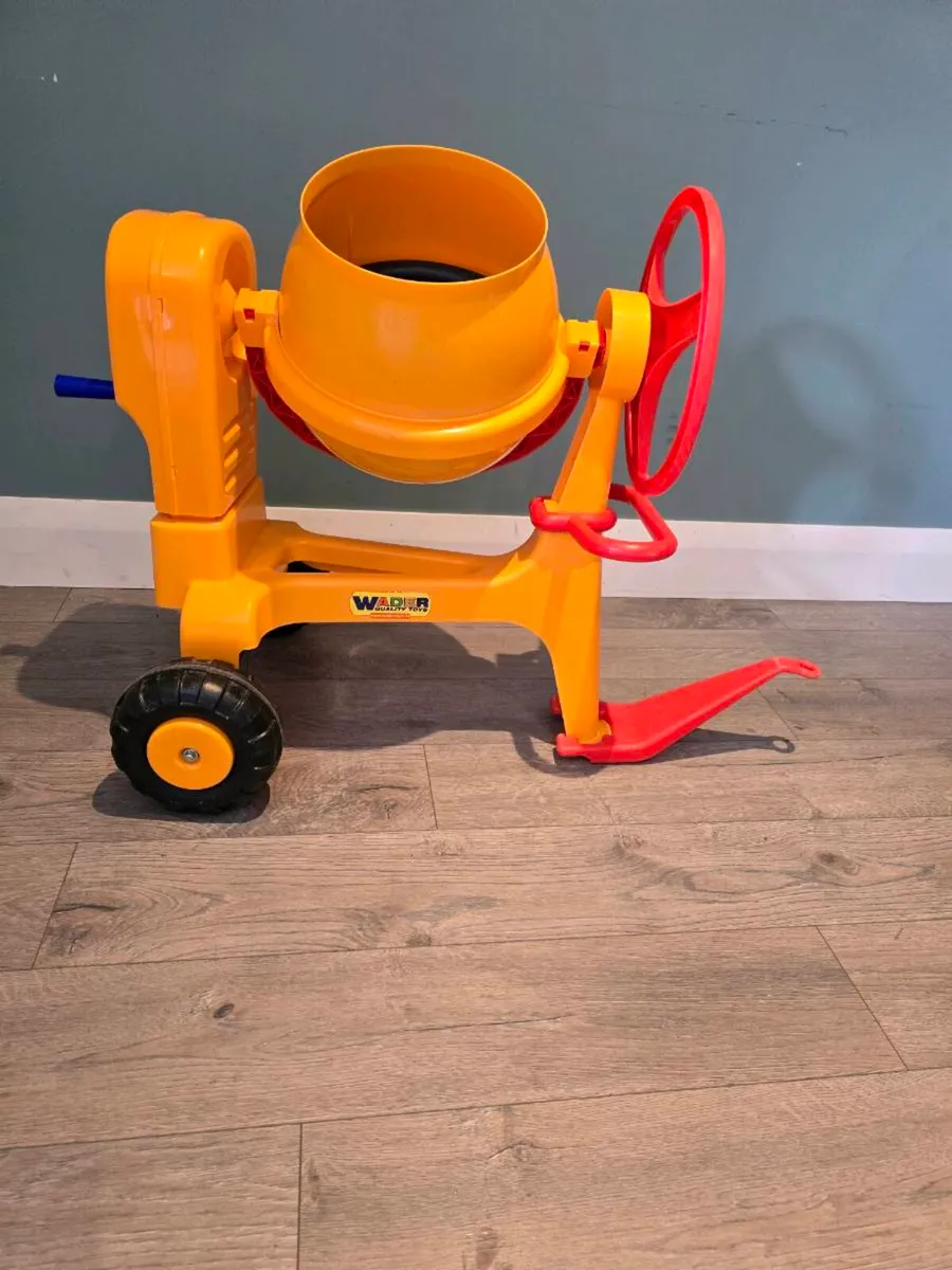 Childs cement mixer - Image 1