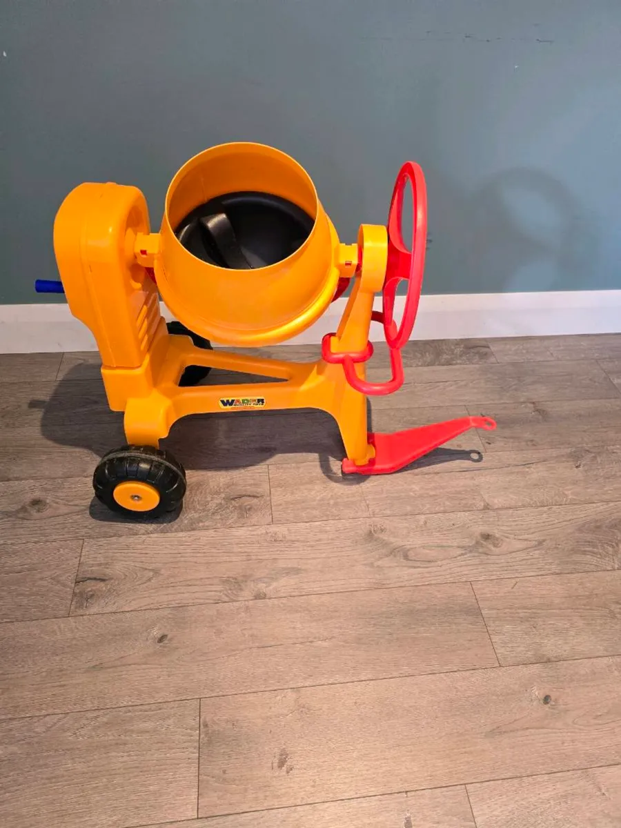 Childs cement mixer - Image 2