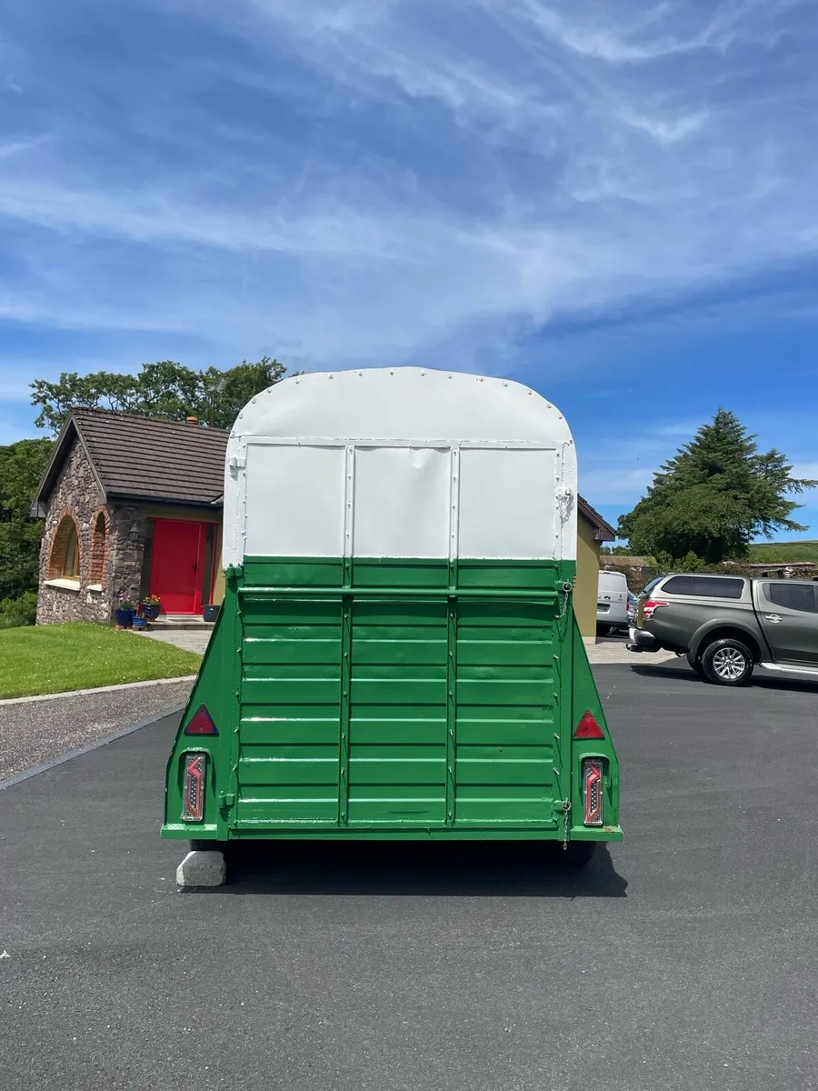Coffee Horsebox - Image 3