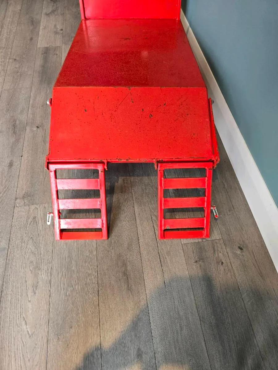 Kids low loader - Image 4