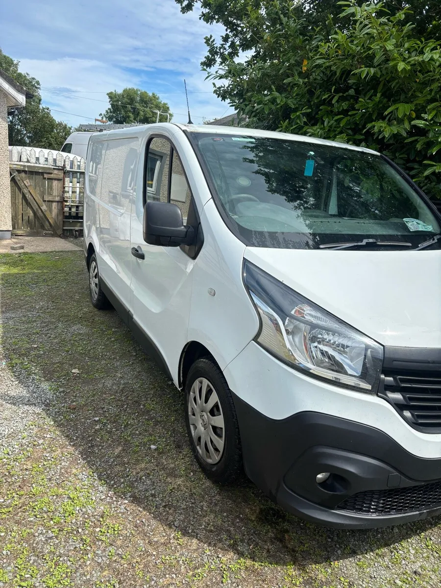 Renault traffic - Image 2