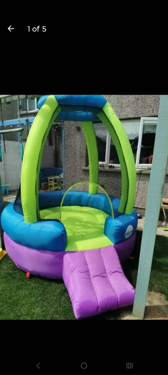 Bouncing castle - Image 1