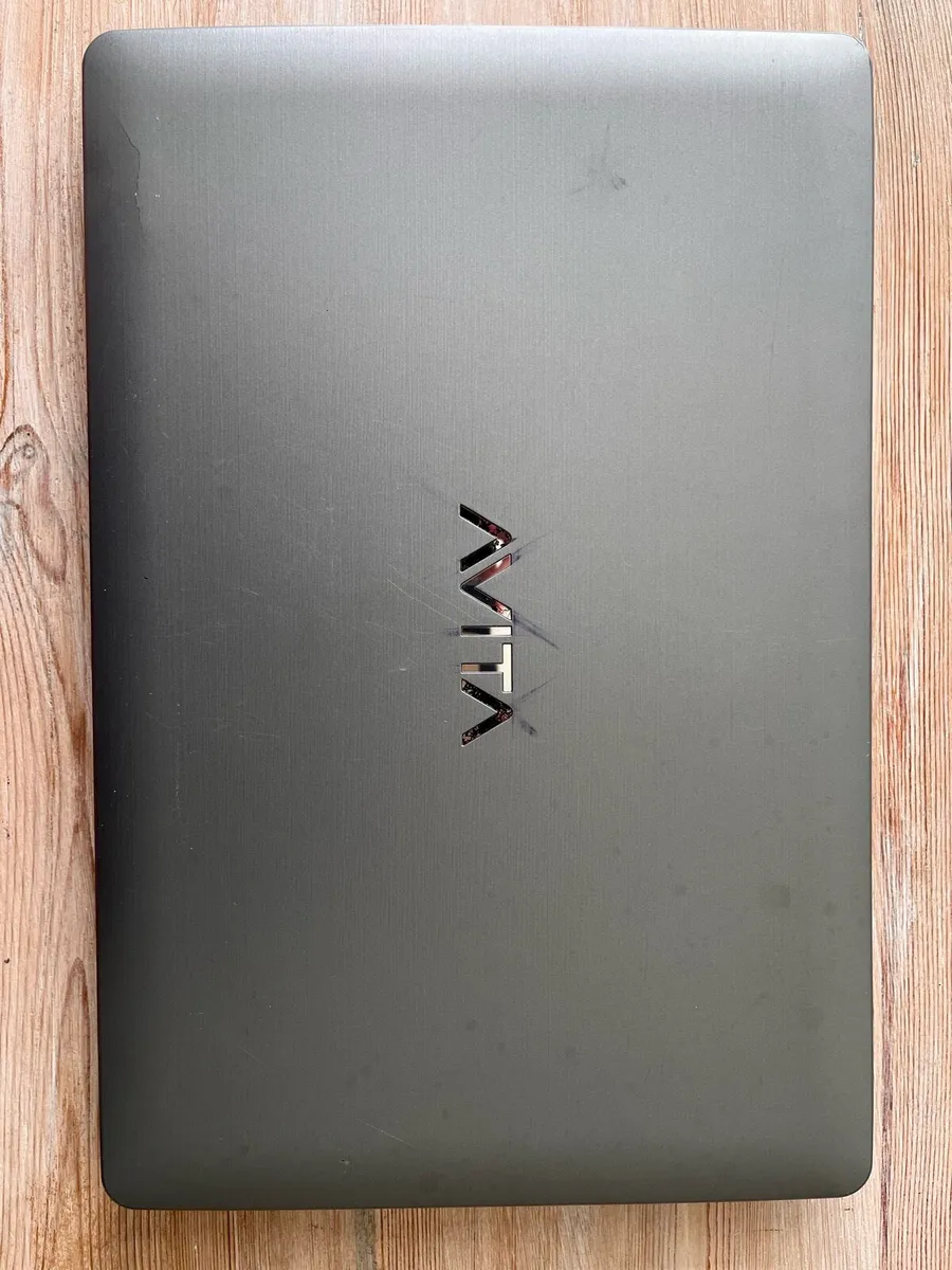 Avita 14" Laptop Bundle - Image 2
