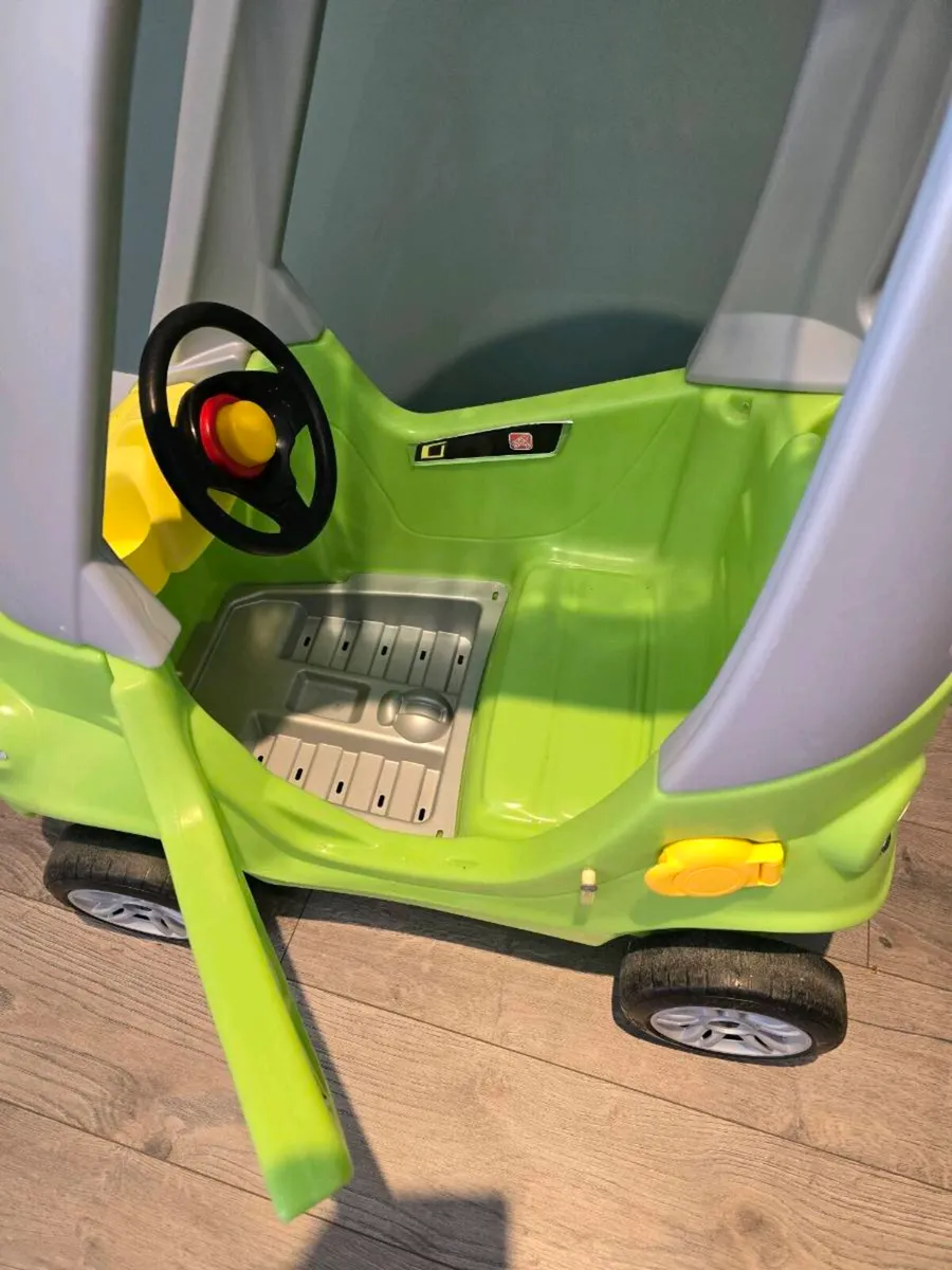 Step 2 green Car - Image 3