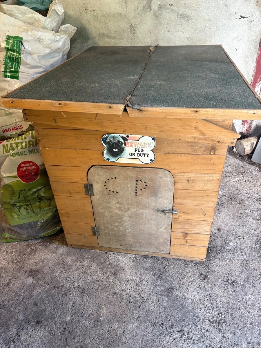 Dog house - Image 1