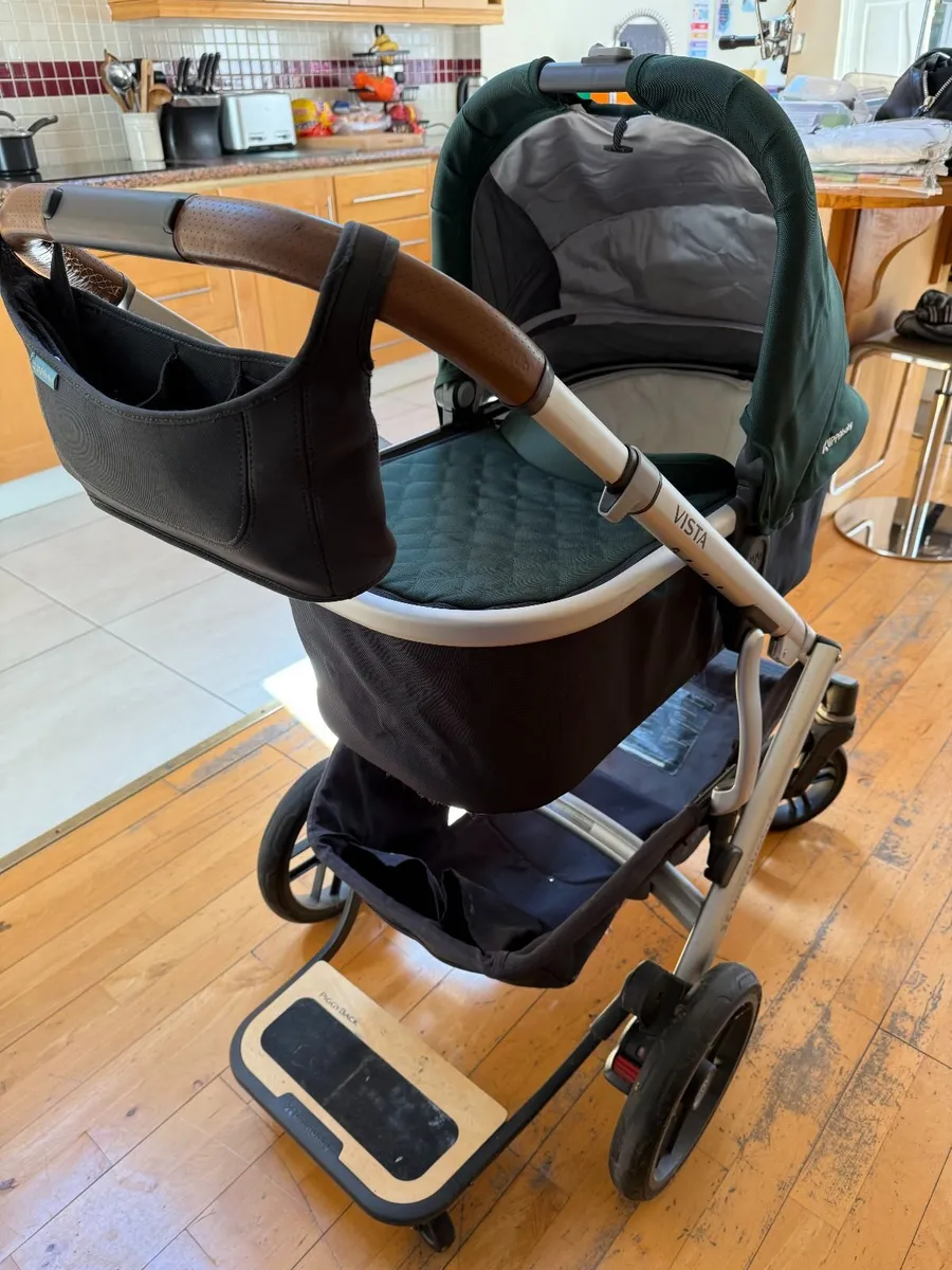 Uppababy Vista Travel System and accessories - Image 3