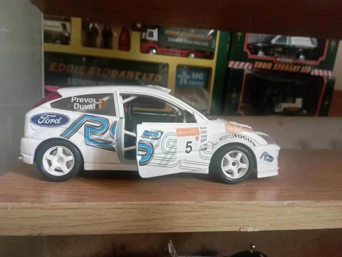 4 DIE-CAST MODLE 1-24 SCALE SELLING AS A JOBLOT. - Image 3
