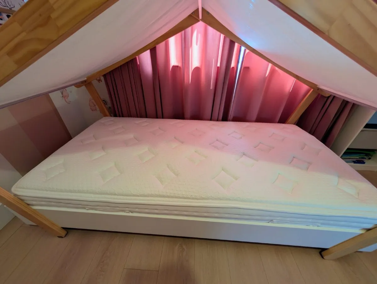 Bed - Image 3