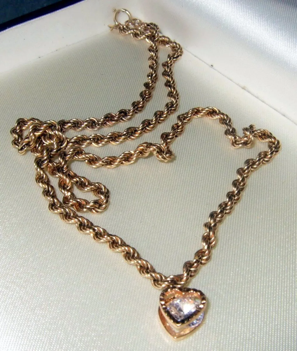 Vintage Hallmarked 'Floating Heart'Pendant & Chain - Image 2
