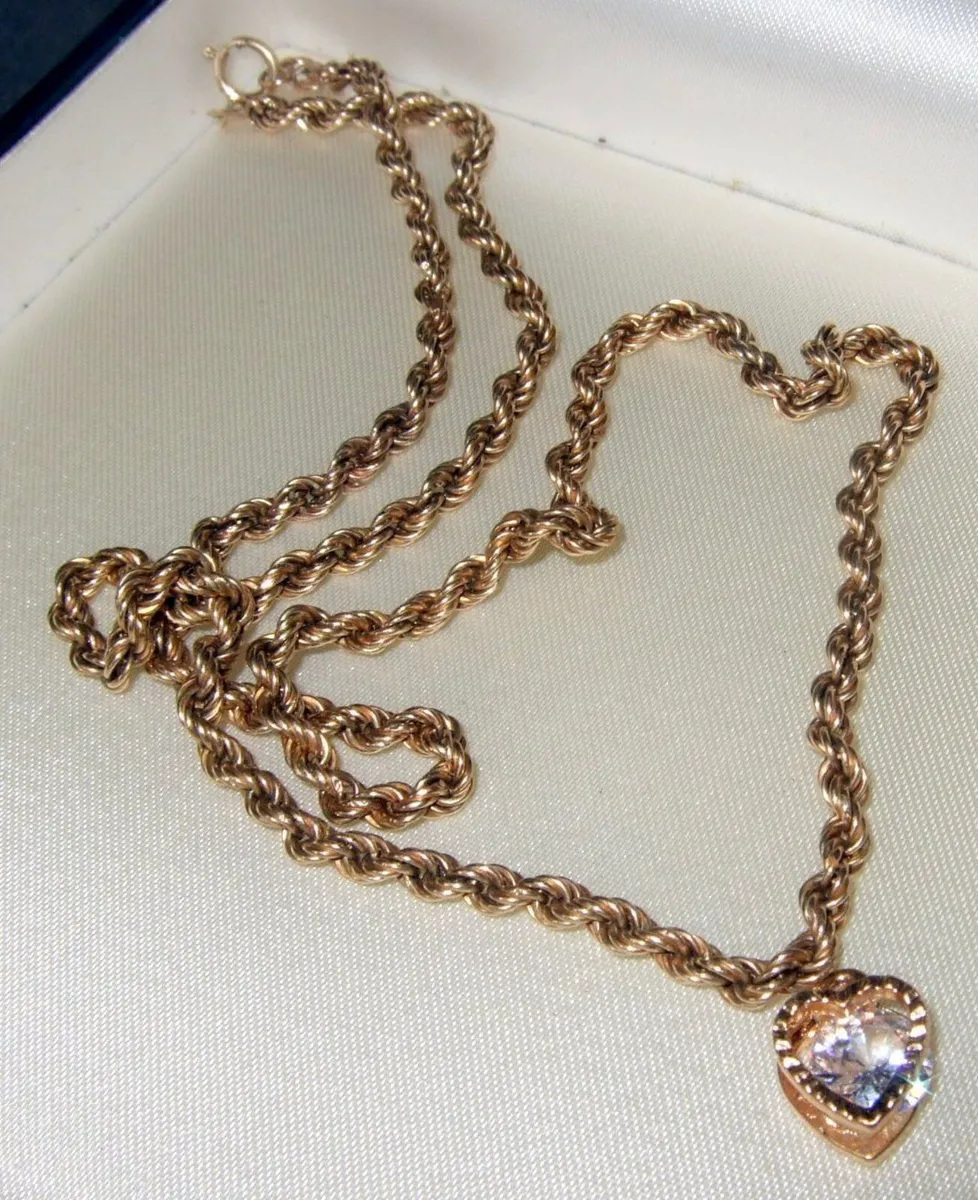 Vintage Hallmarked 'Floating Heart'Pendant & Chain - Image 3