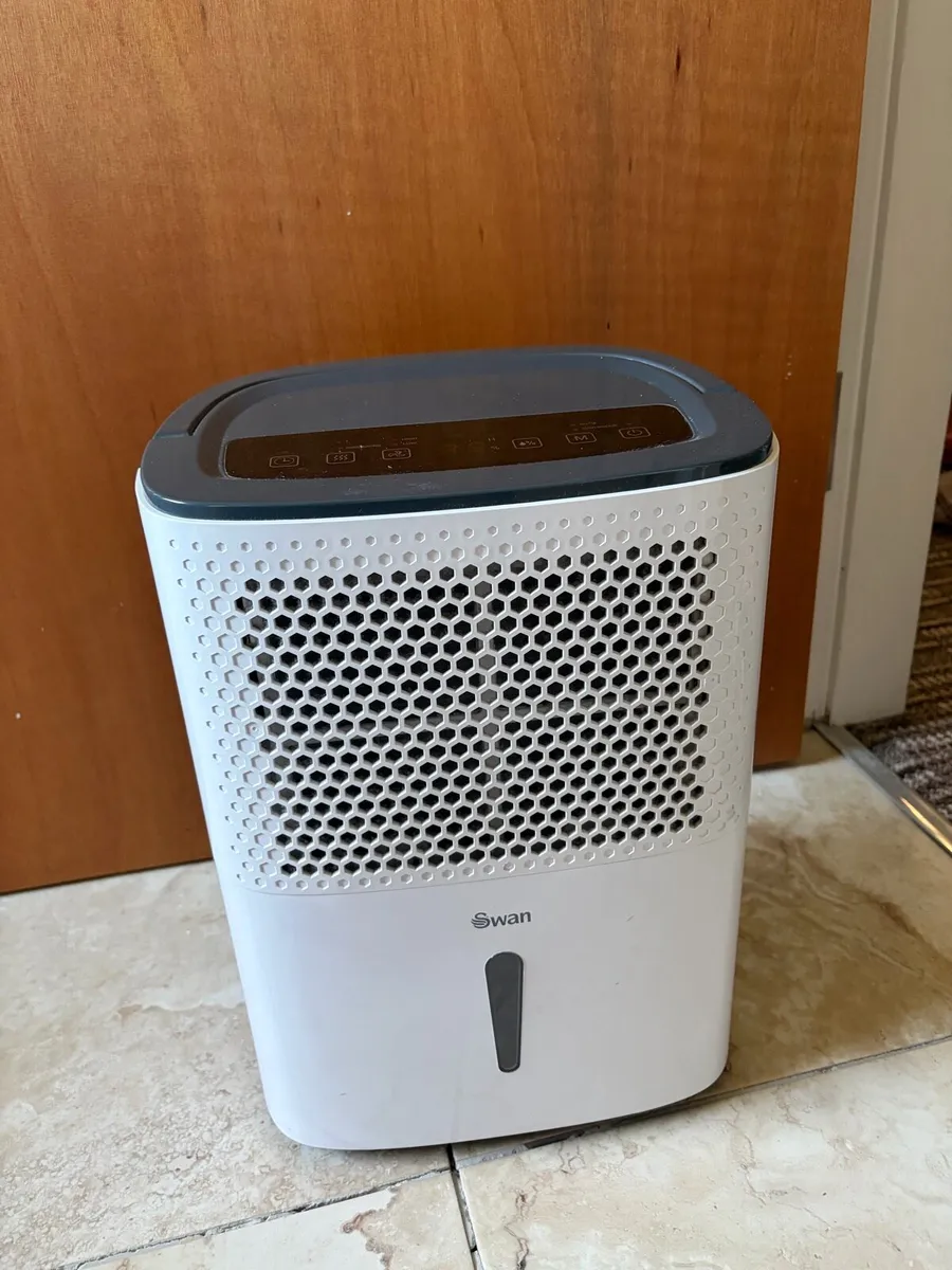 Swan 10 litre dehumidifier - Image 1