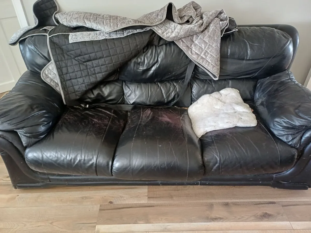 Couch - Image 3