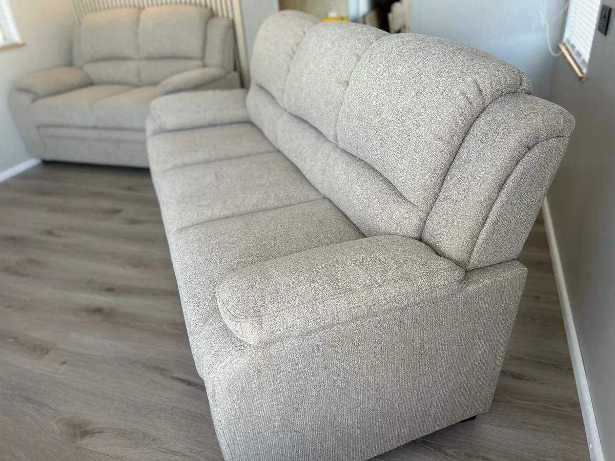 3 seater fabric couch/ sofa - Image 2