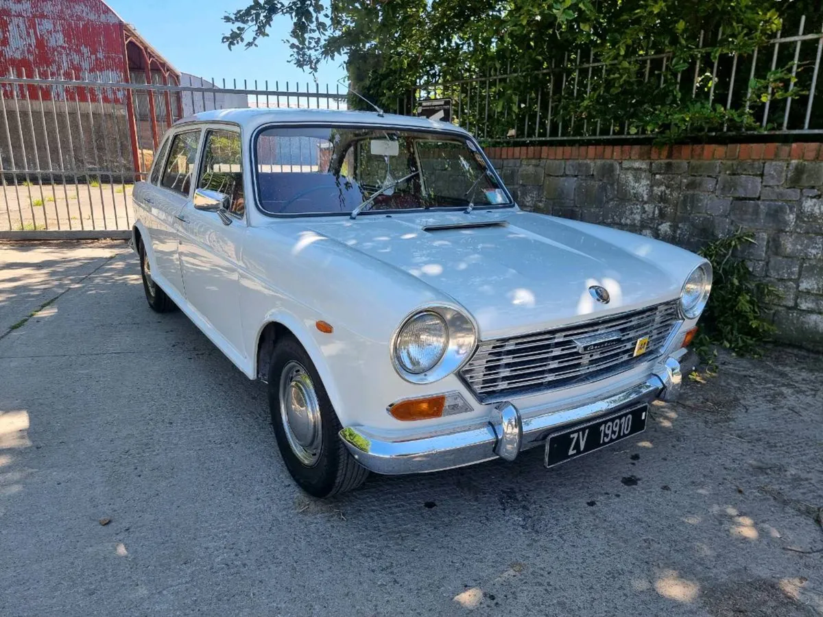 72 Austin 1800 poss px. - Image 1