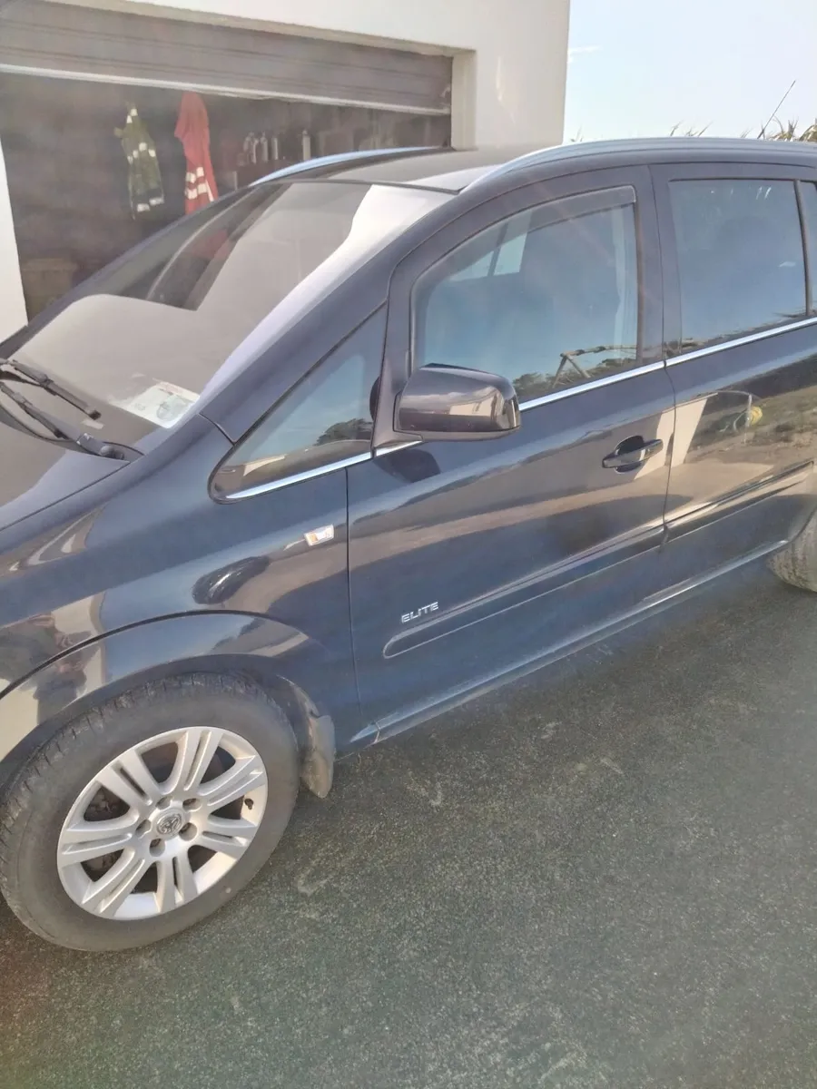 Car - Image 3