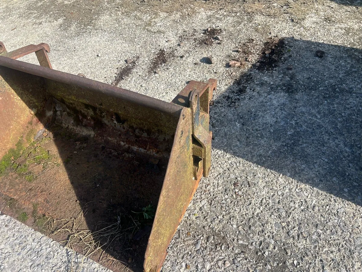 Bucket - Image 2