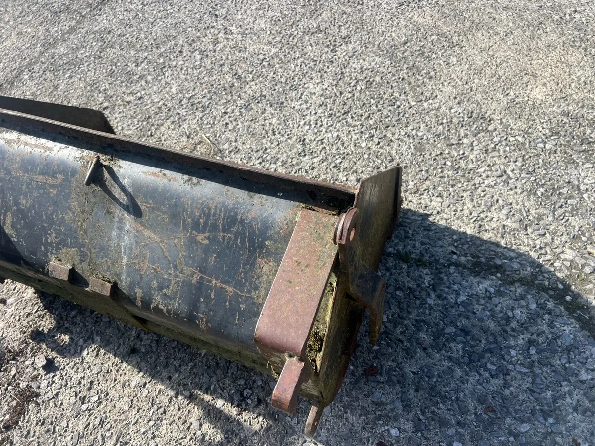 Bucket - Image 3