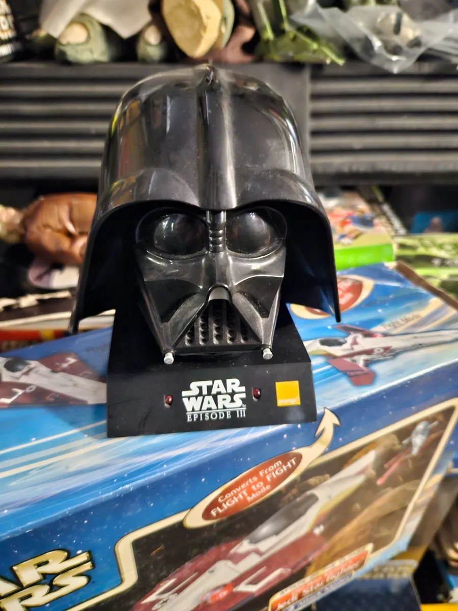 Star Wars Darth Vader Helmet - Image 1