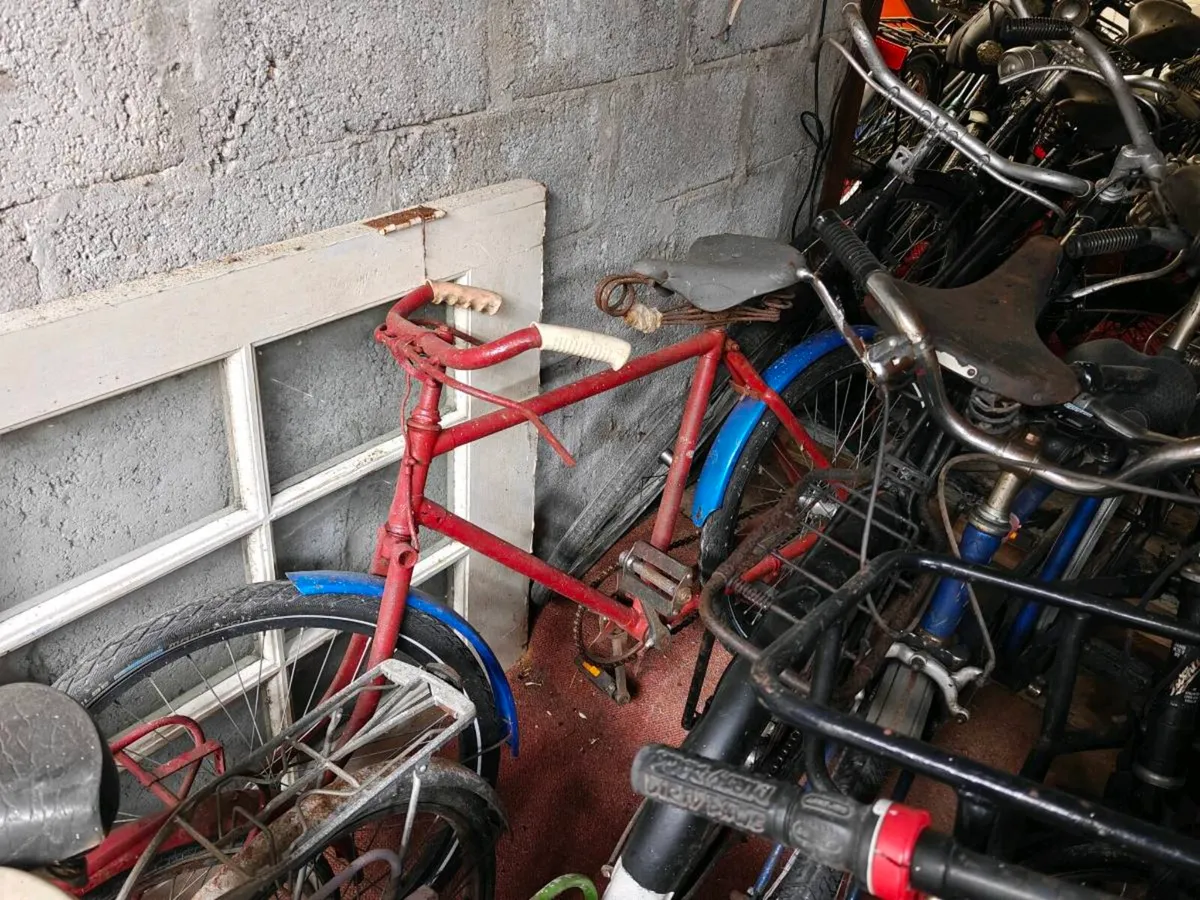 Vintage bicycles - Image 2