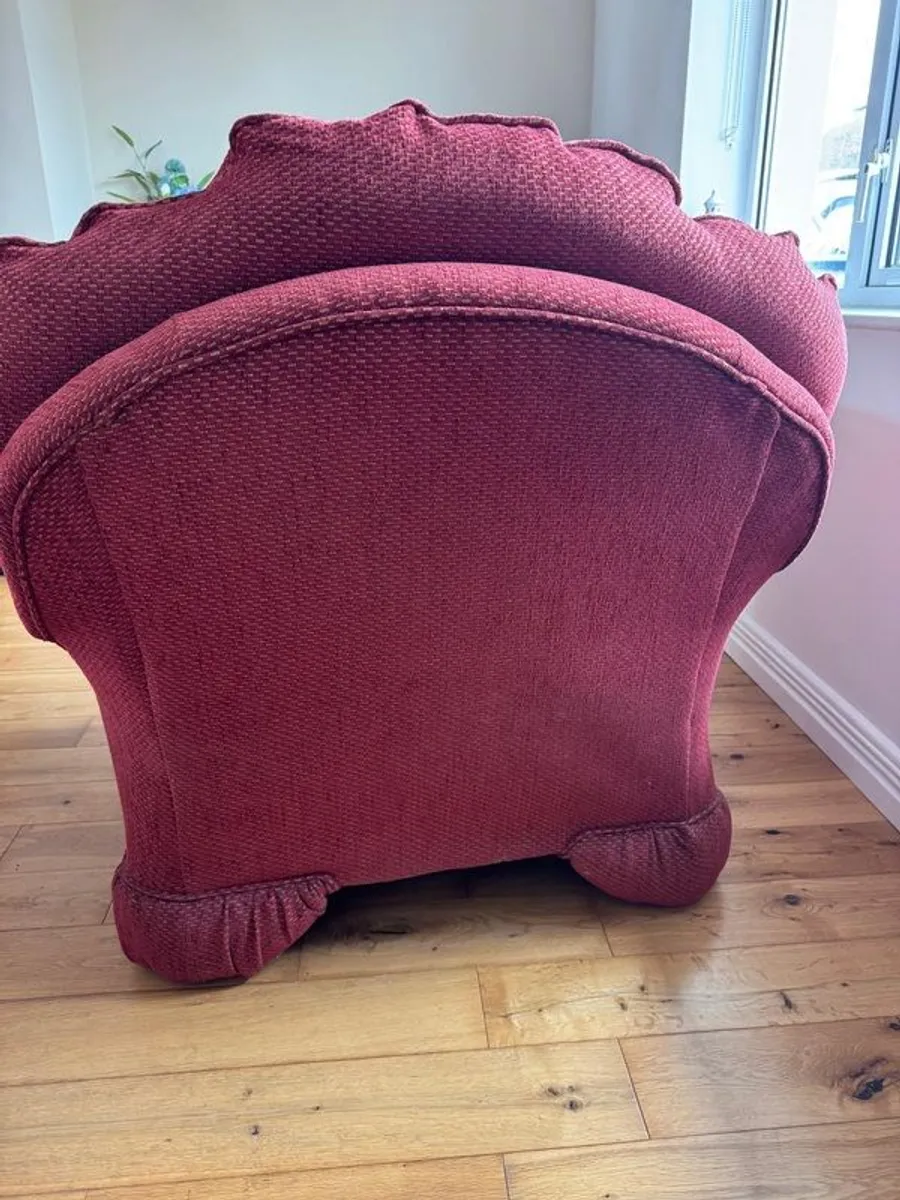 3 Piece Suite - Sofa and 2x Armchairs - Image 4