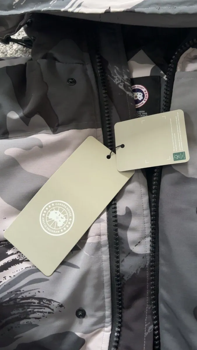 Canada Goose Parka - Image 3
