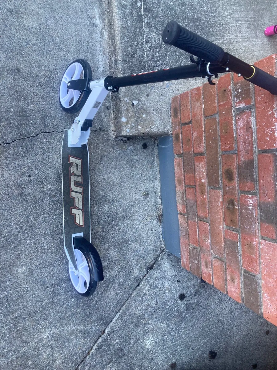 Scooter - Image 3