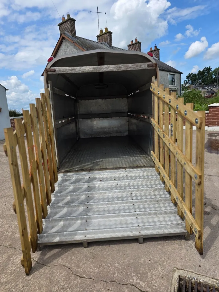 Cattle trailer - Image 4
