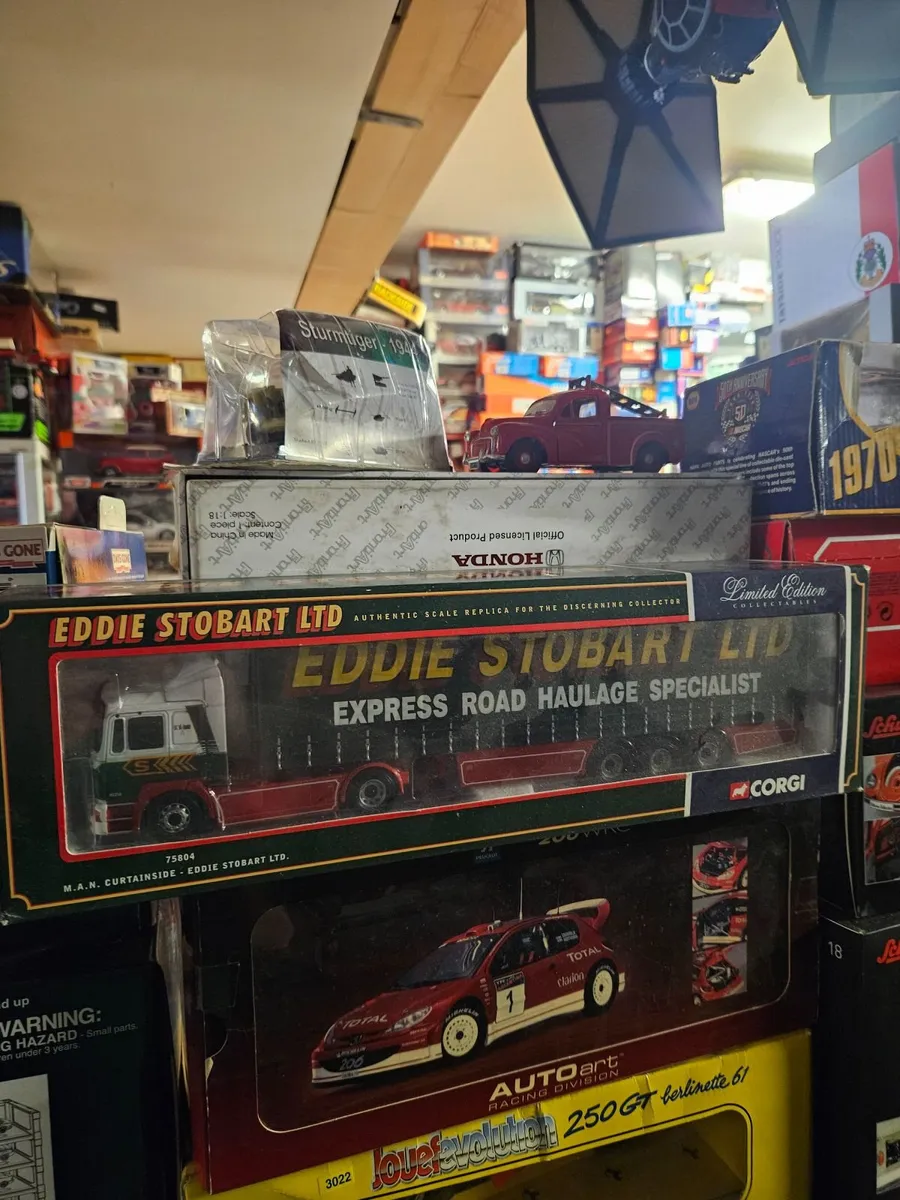 Corgi MAN Tractor Unit Eddie Stobart Curtainside - Image 1