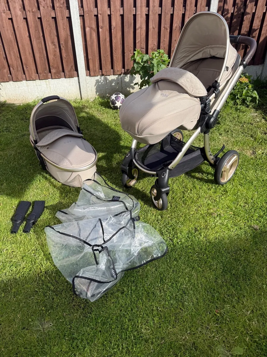 Egg 2 Pram & Pushchair Bundle - Image 1