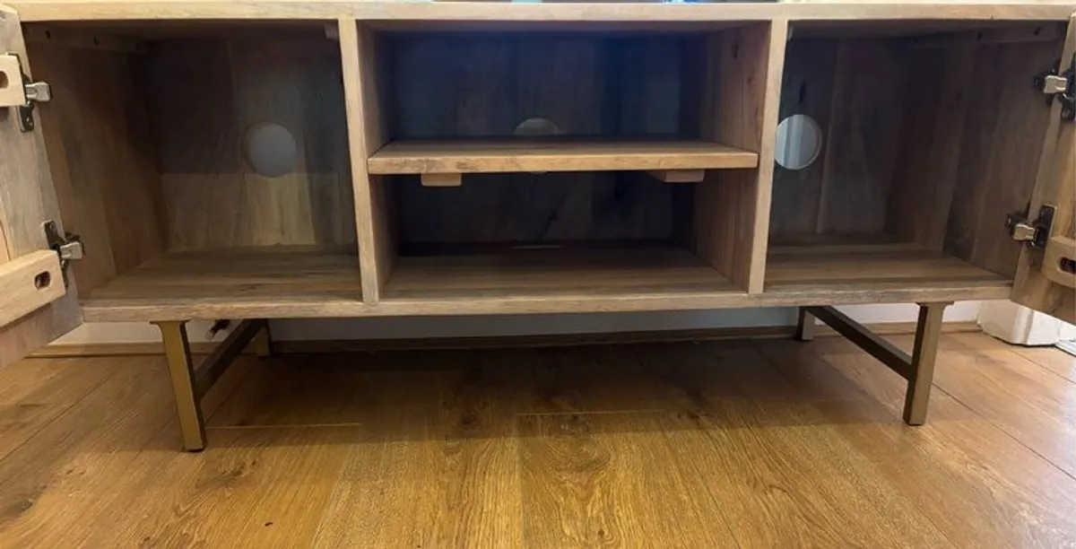 TV Stand / Media Console - Image 2
