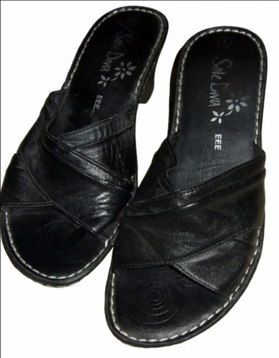 Vintage BNWT Harrods 'Sole Diva' Shoes - Image 2