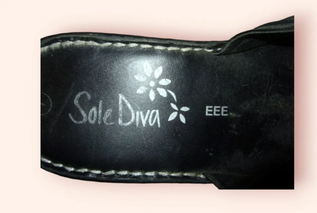 Vintage BNWT Harrods 'Sole Diva' Shoes - Image 4