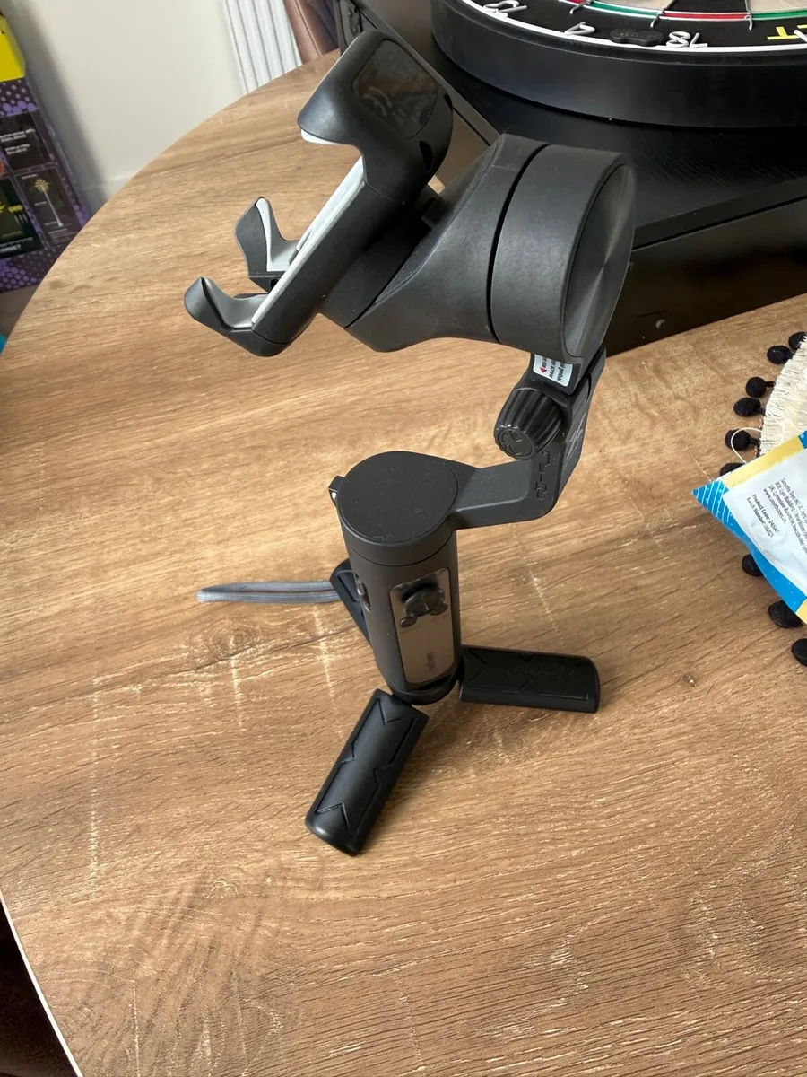 Hohem iSteady X smartphone stabilizer - Image 1