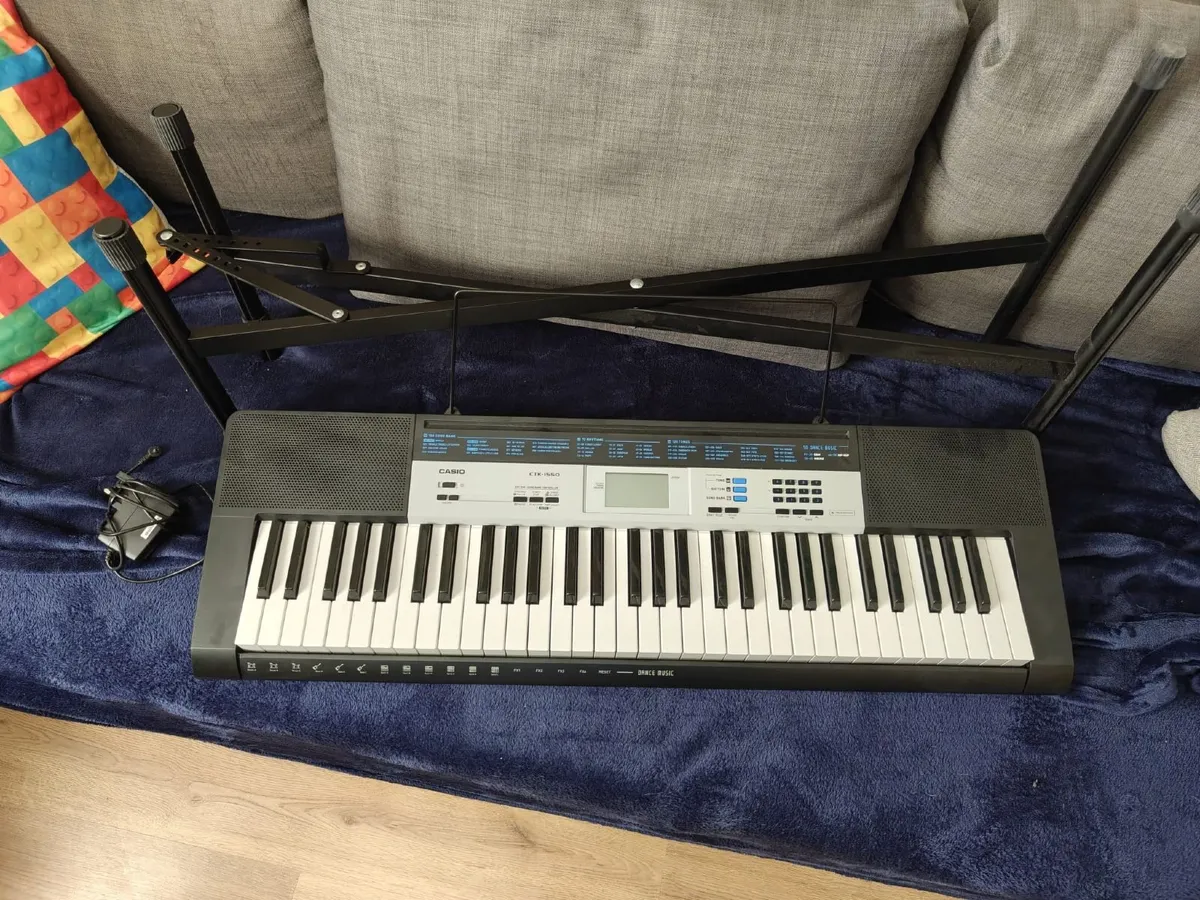 Casio keyboard CTK-1550 & stand - Image 1