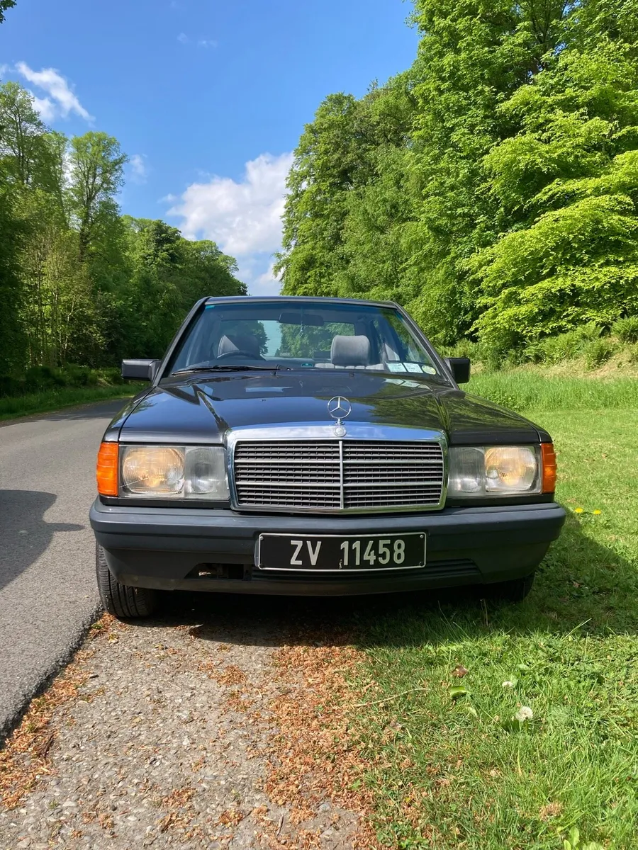 Mercedes 190 W201 1986 - Image 1