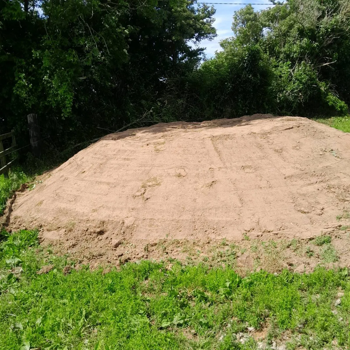 Topsoil for sale - Image 1