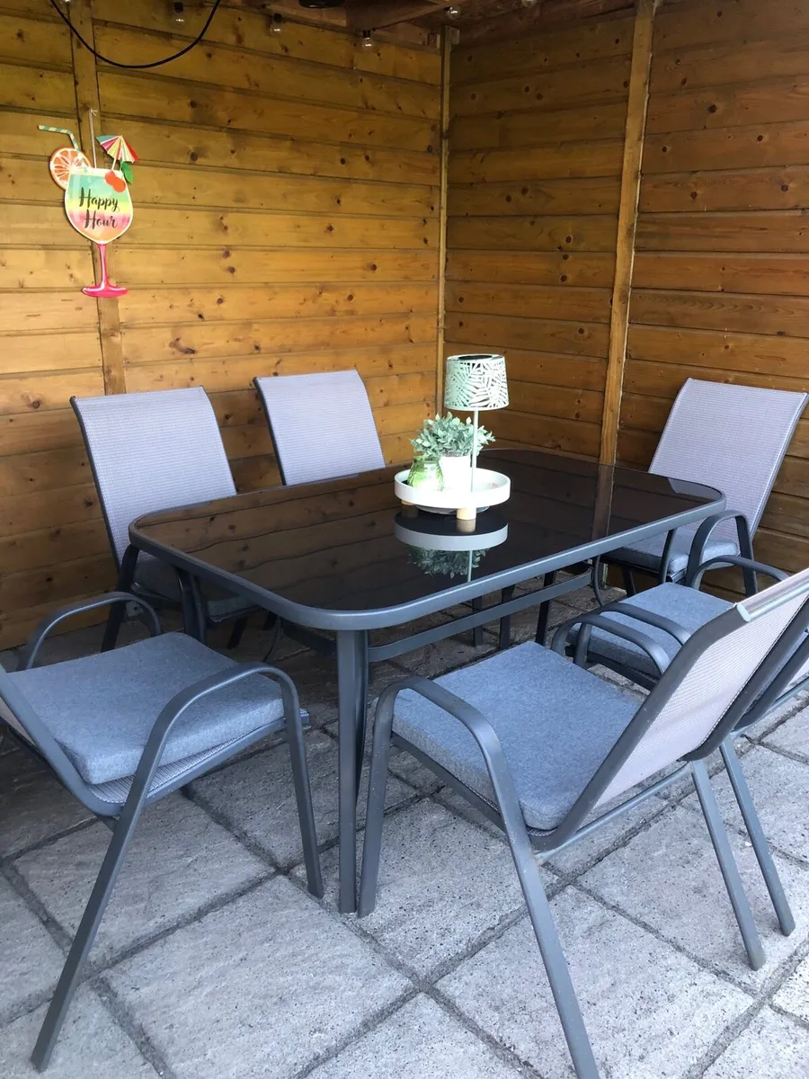 Garden furniture - Image 1