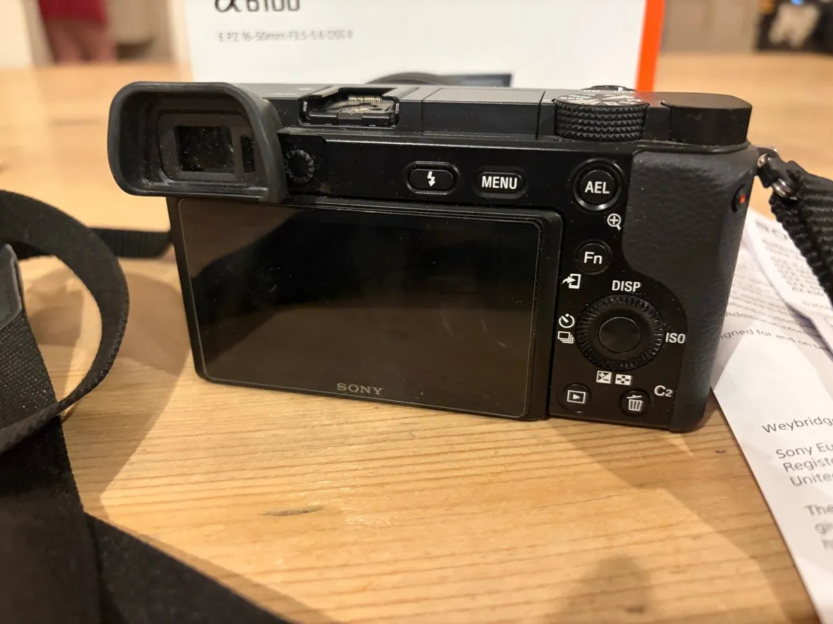 Sony Alpha A6100 Camera mirrorless - Image 3