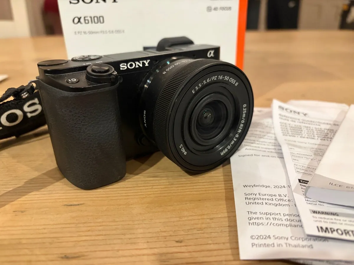 Sony Alpha A6100 Camera mirrorless - Image 4