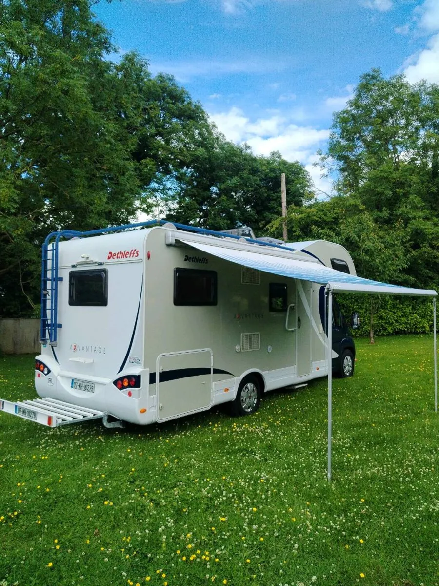 Dethleffs Advantage 6 Berth 6 Belts - Image 2